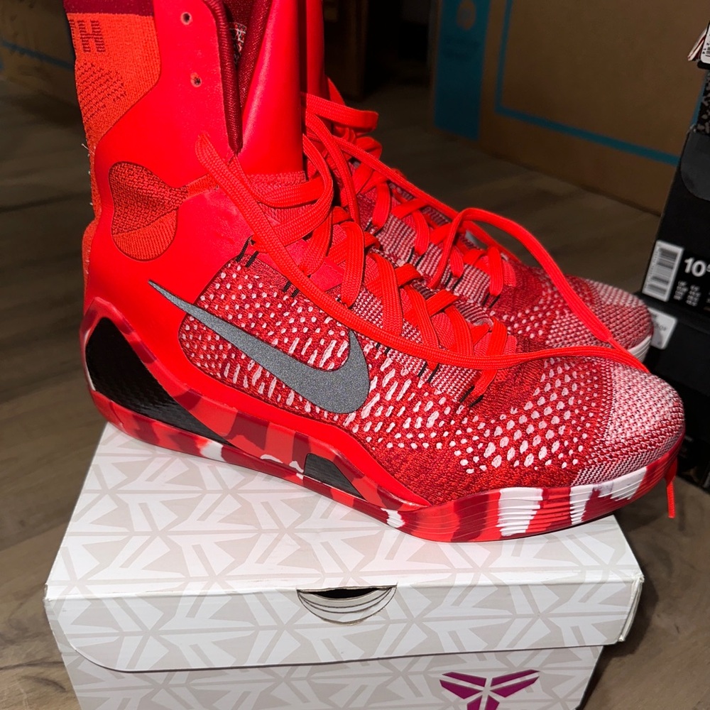 Kobe 9 Elite Christmas